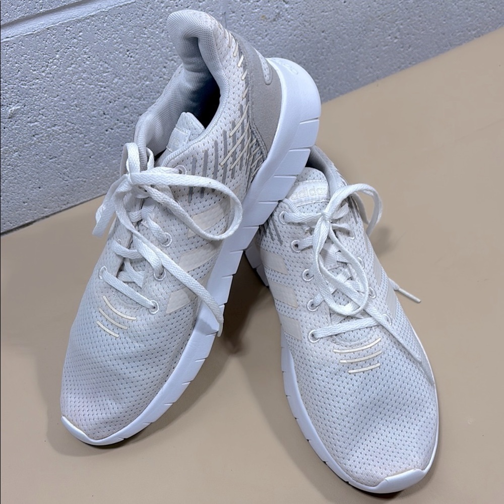 Adidas Women's White Running Shoes​​​​